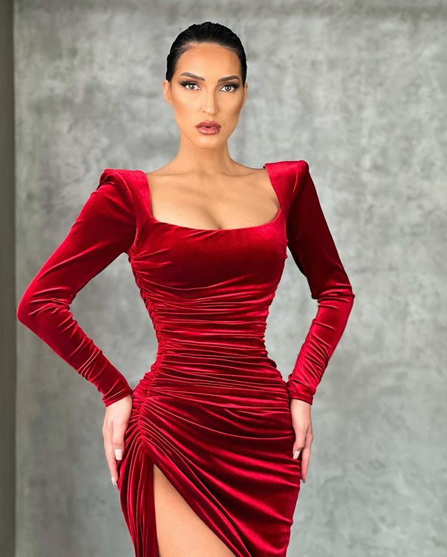 Burgunderrotes Abendkleid im Meerjungfrau-Stil mit langen Ärmeln