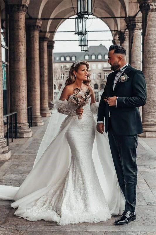 Langes, herzförmiges Brautkleid mit Blasenärmeln und Spitze im Meerjungfrau-Stil