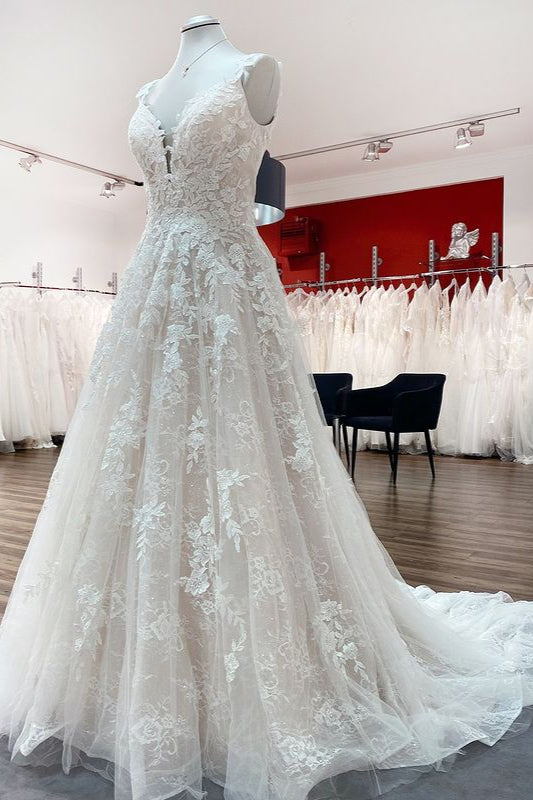 Langes A-Linien-Brautkleid mit V-Ausschnitt, Rüschen und offenem Rücken, Tüll und Spitze