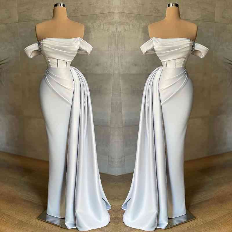Ovlias Wunderschönes weißes, schulterfreies Ballkleid im Meerjungfrau-Stil mit Falten