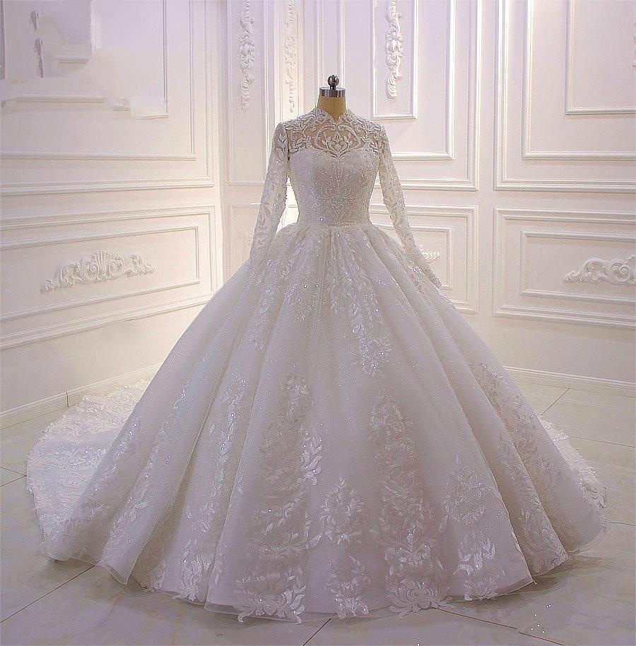 Ballkleid-Hochzeitskleid mit Stehkragen und langen Ärmeln, Rüschen und Spitzenapplikationen