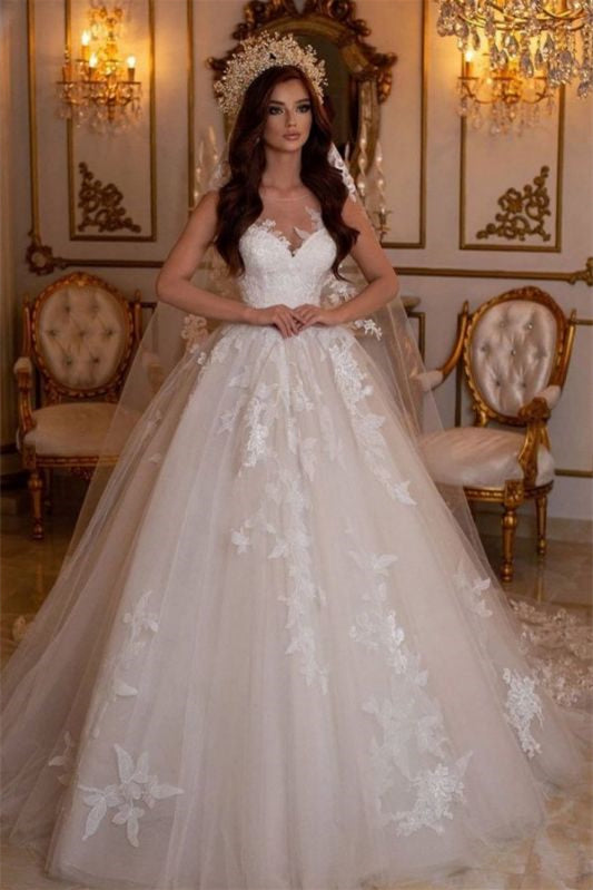 Ballkleid-Brautkleid mit herzförmigem Tüll und Blumenstickerei