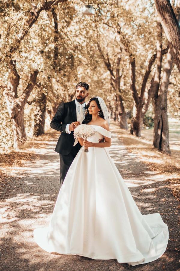 Schönes Brautkleid A-Linie aus Satin Hochzeitskleider Schlicht