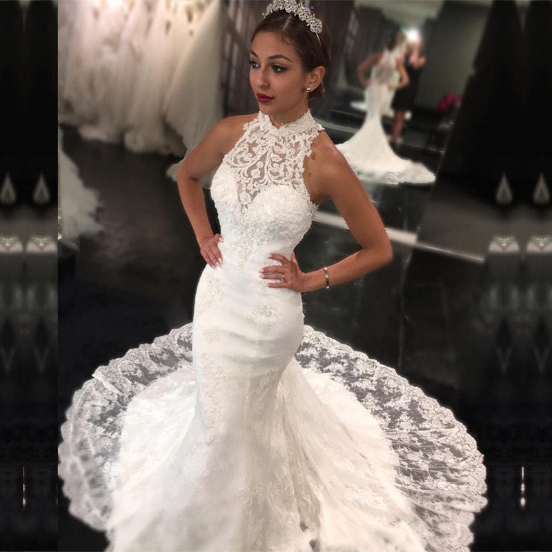 Hochgeschlossenes, ärmelloses, langes Spitzen-Meerjungfrau-Brautkleid mit Applikationen