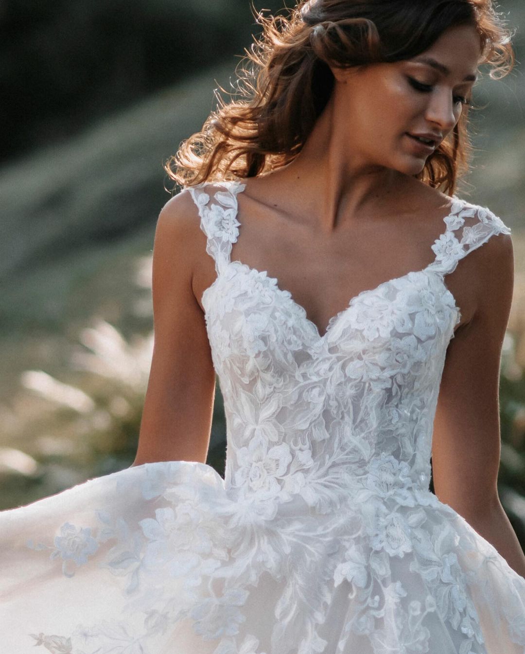 A-Linie, V-Ausschnitt, Tüll, rückenfrei, langes Brautkleid mit Spitze