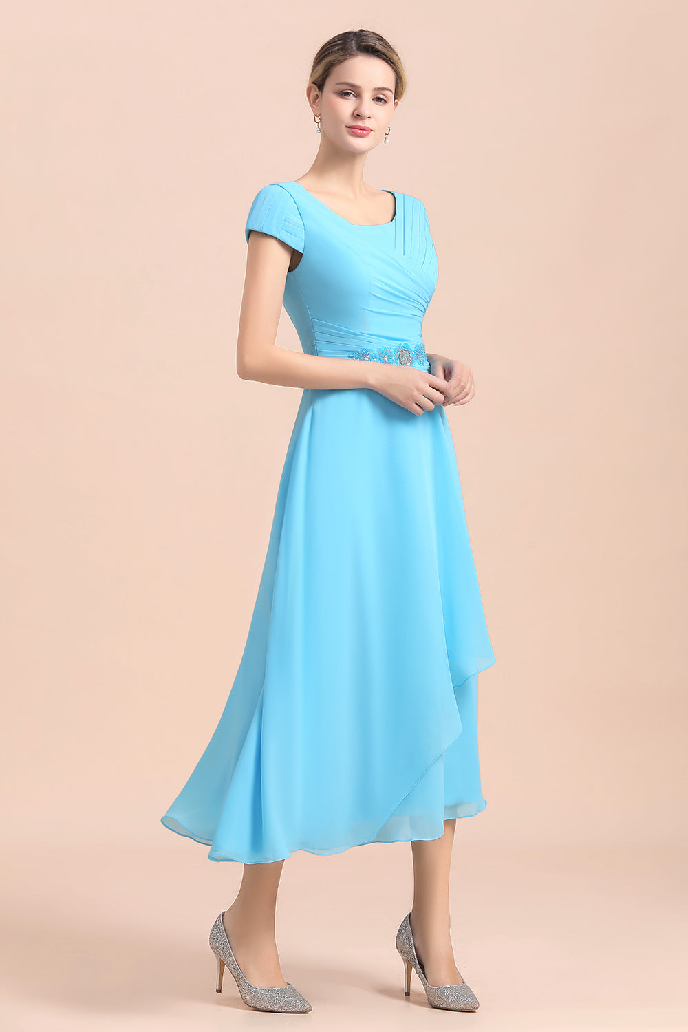 Finden Sie Günstige Brautmutterkleider Kurz Blau online bei babyonlinedress.de. Chiffon Kleider Günstig für Brautmutter online bestellen.