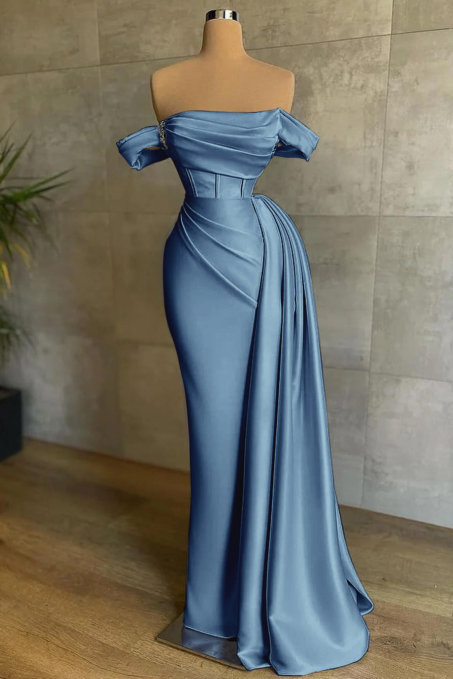 Ovlias Wunderschönes weißes, schulterfreies Ballkleid im Meerjungfrau-Stil mit Falten