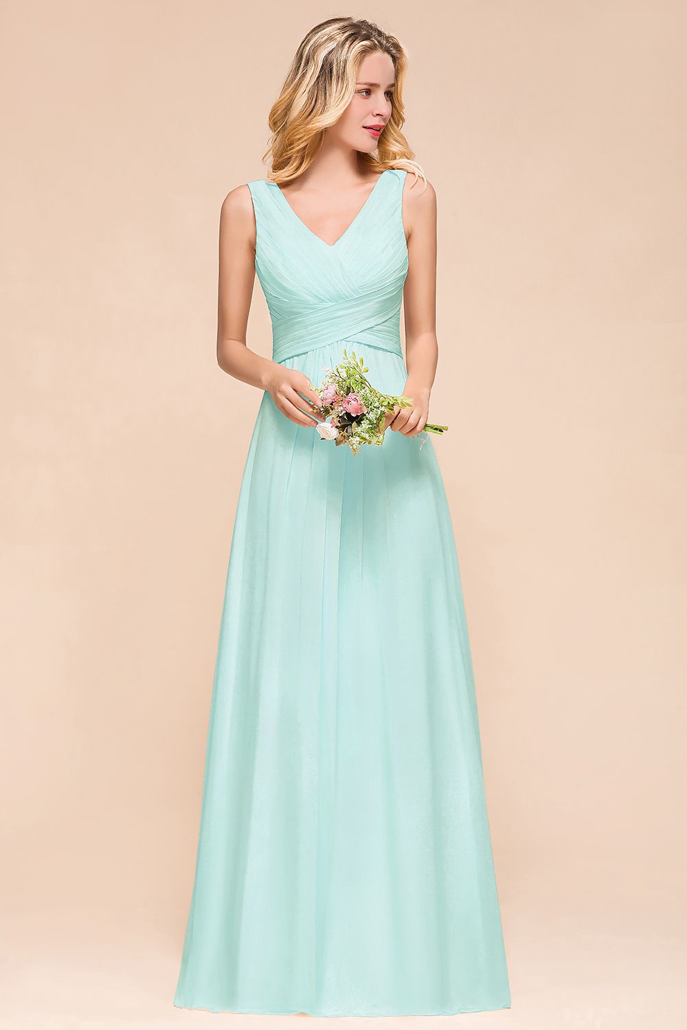 Bestellen Sie Mint Grün Brautjungfernkleider Lang online bei babyonlinedress.de. Günstiges Brautjungfernkleid aus Chiffon maß geschneidert bekommen.