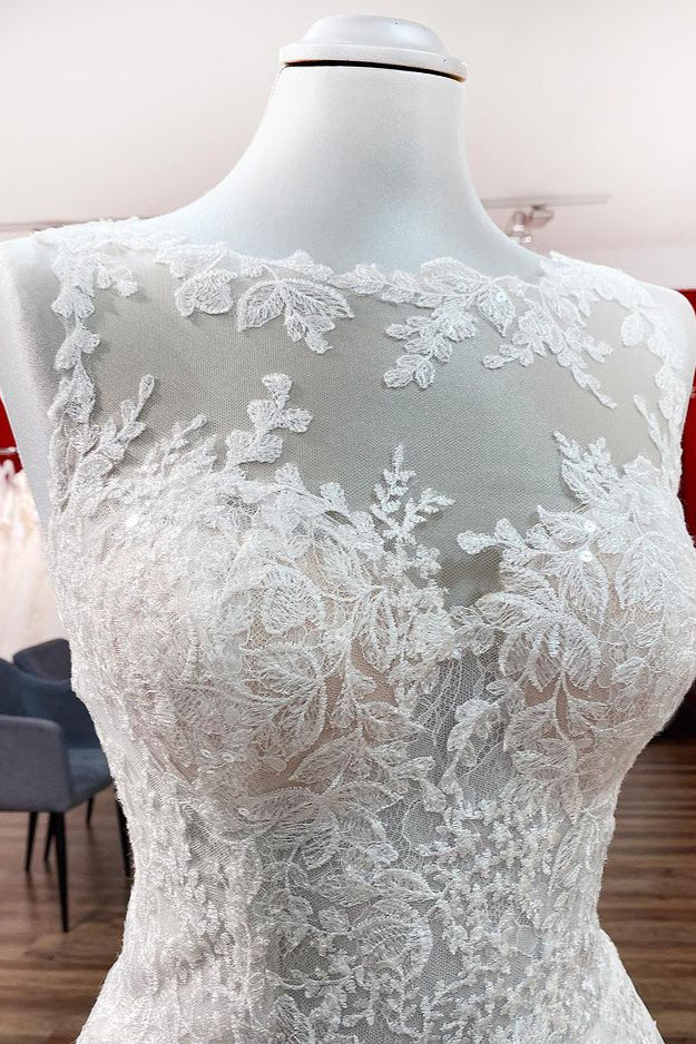 Anmutige lange A-Linie-Brautkleider aus Juwelen-Tüll mit Spitzenapplikationen