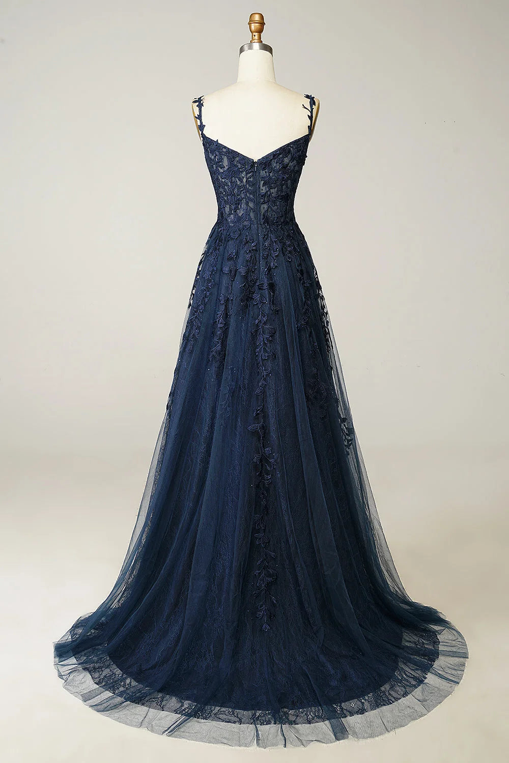 Ärmelloses Abendkleid aus Tüll mit Spaghettiträgern und Applikation im Meerjungfrau-Stil