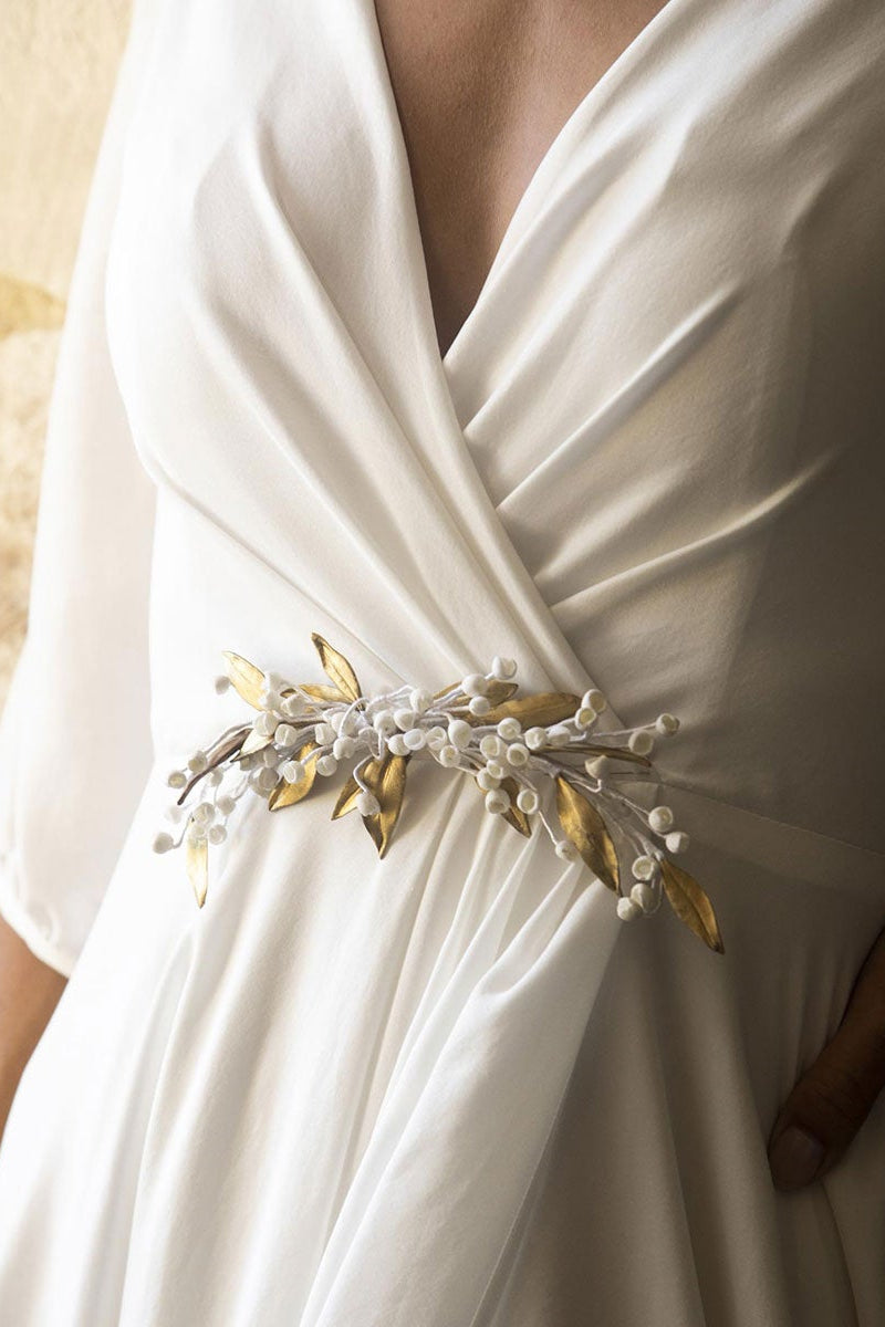 Halbärmeliges Brautkleid mit V-Ausschnitt