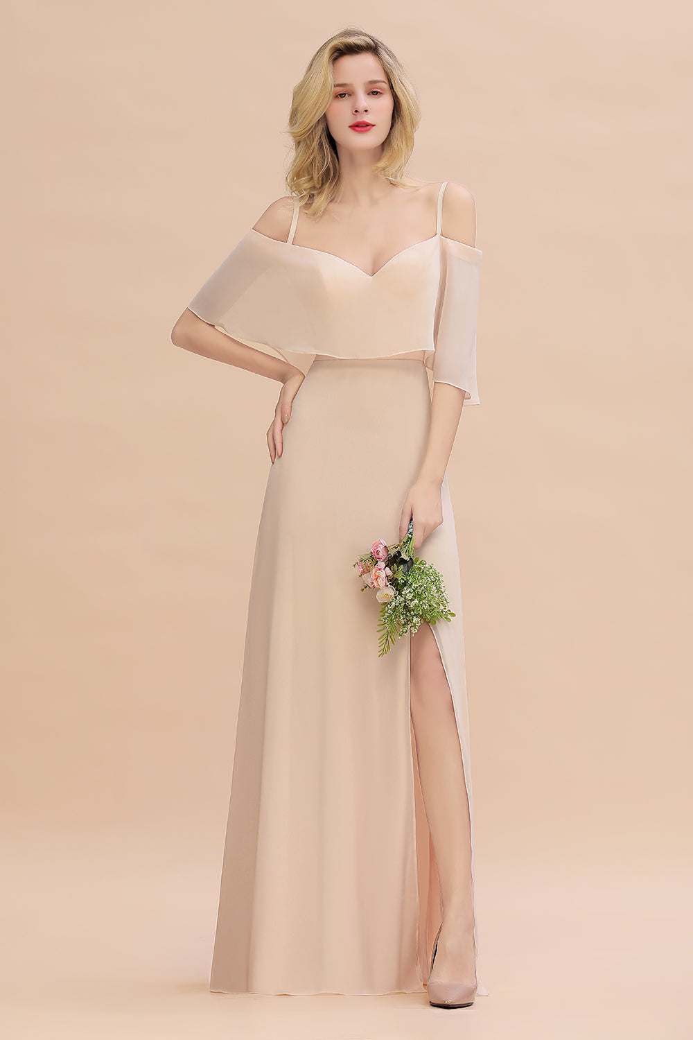 Bestellen Sie Champagne Brautjungfernkleider Lang Günstig online bei babyonlinedress.de. Kleider Für Brautjungfern maß geschneidert bekommen.