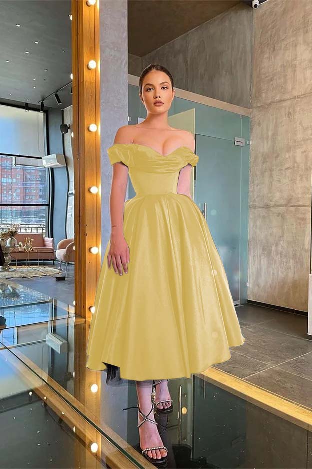 Schulterfreies Ballkleid, kurzes schwarzes Faltenkleid