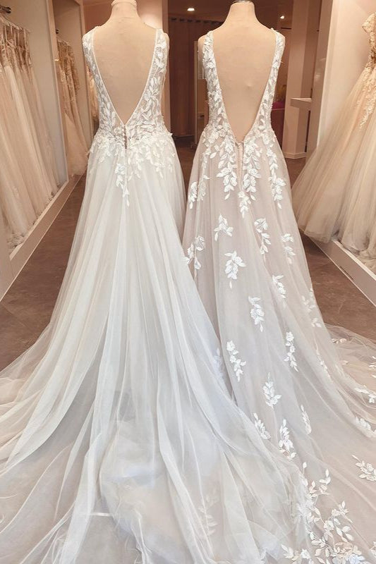 A-Linie-Brautkleid mit V-Ausschnitt, offenem Rücken, Rüschen und Spitzenapplikationen