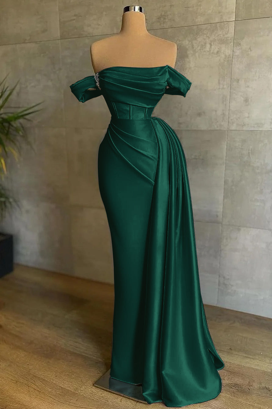 Ovlias Wunderschönes weißes, schulterfreies Ballkleid im Meerjungfrau-Stil mit Falten