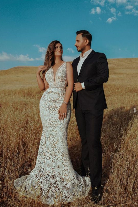 Empire-Brautkleid im Meerjungfrau-Stil mit V-Ausschnitt und Spitzenperlen