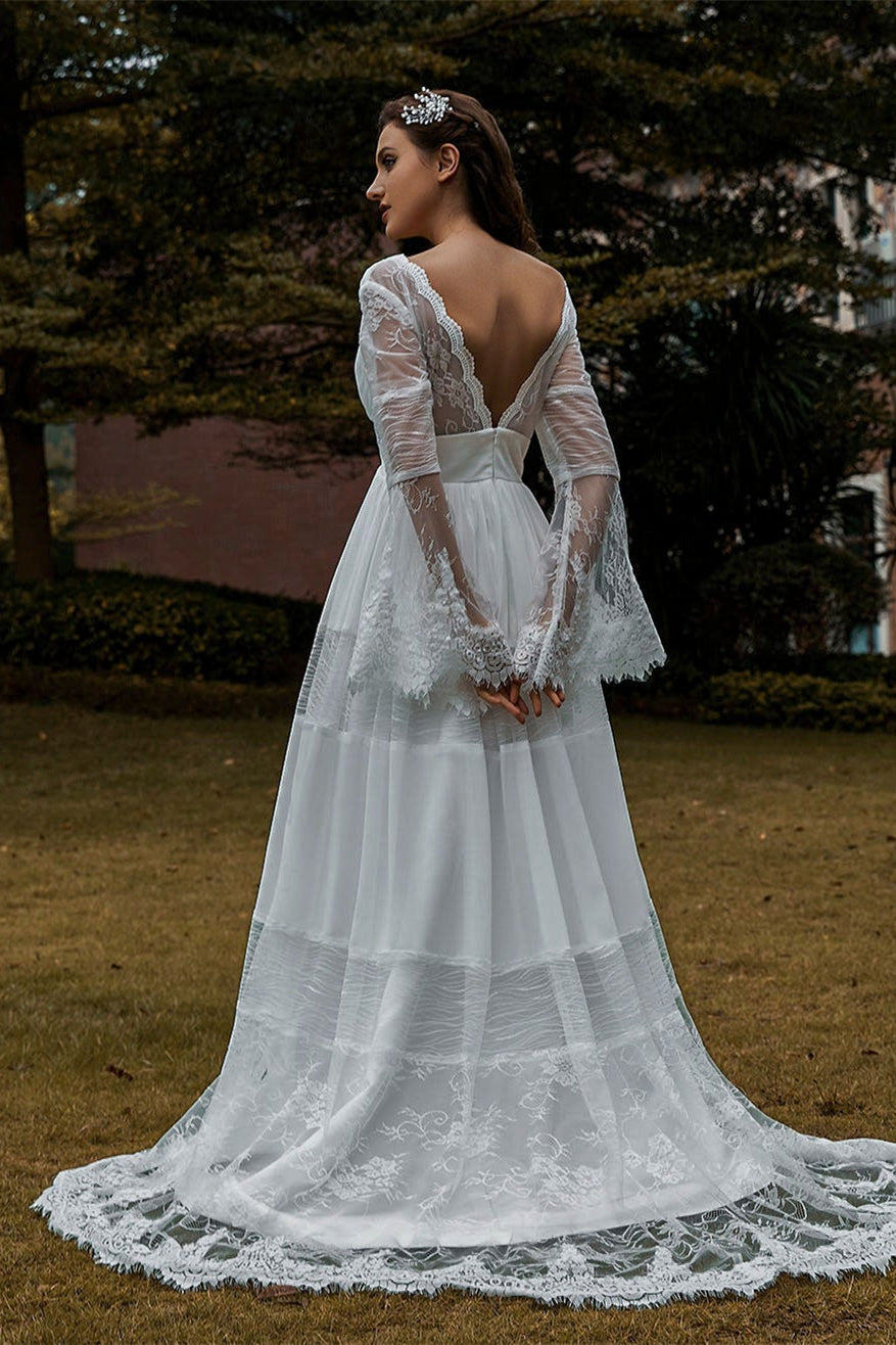 Langärmliges Boho-Hochzeitskleid aus Spitze