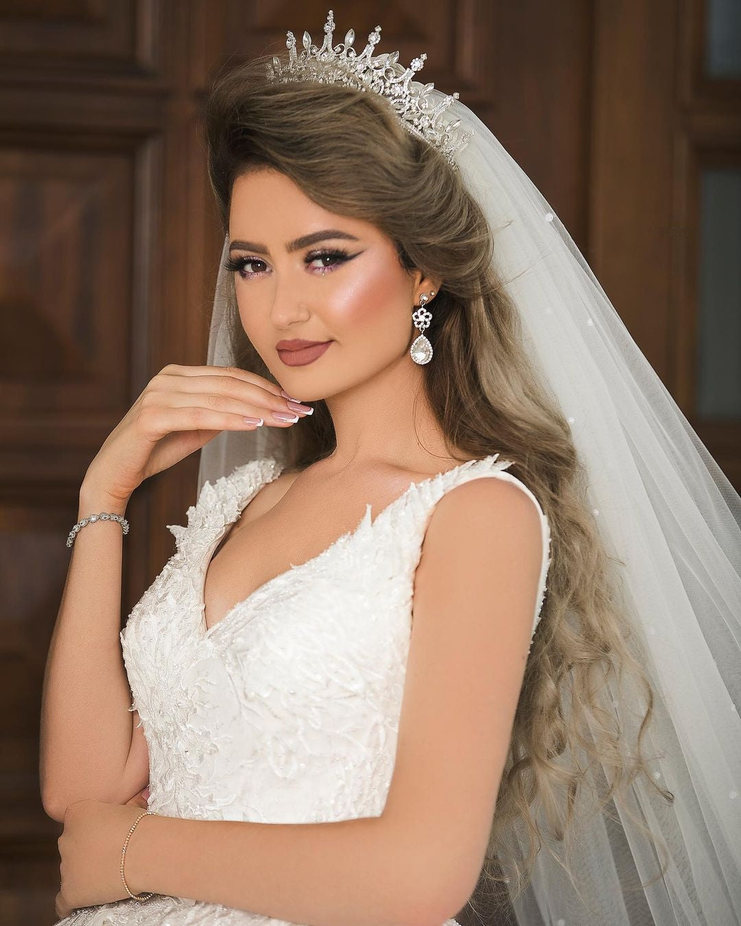 Prinzessin Brautkleid mit V-Ausschnitt Hochzeitskleider Tüll