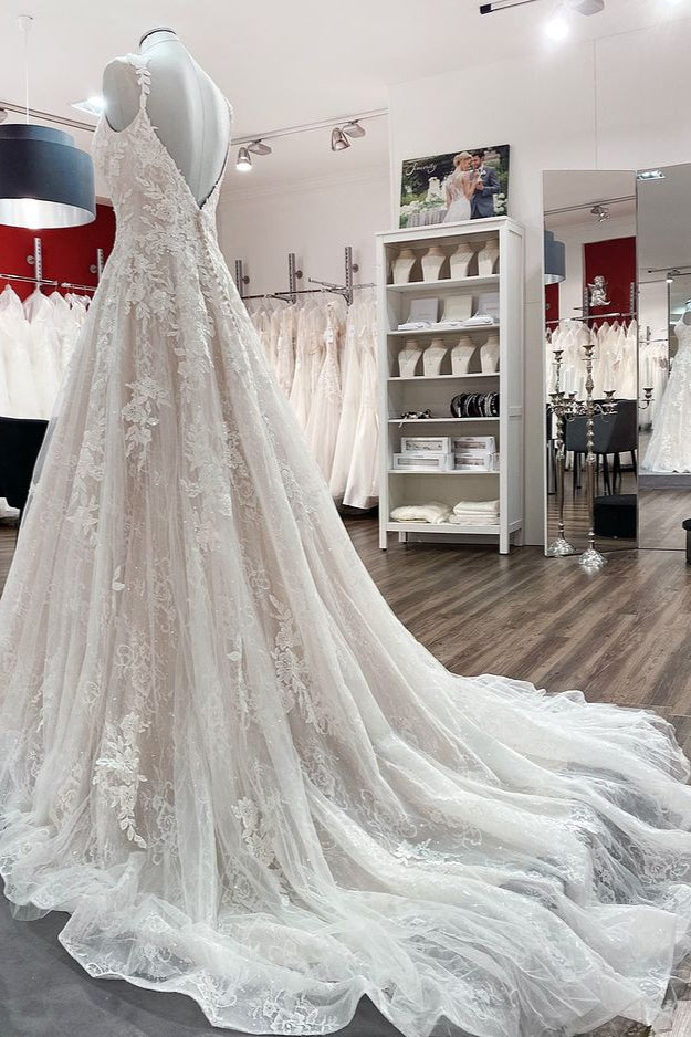 Langes A-Linien-Brautkleid mit V-Ausschnitt, Rüschen und offenem Rücken, Tüll und Spitze