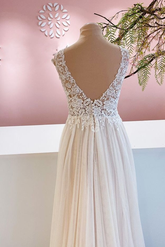Breite Träger, A-Linie, Rüschen, bodenlanges, rückenfreies Brautkleid mit floralem Spitzentüll