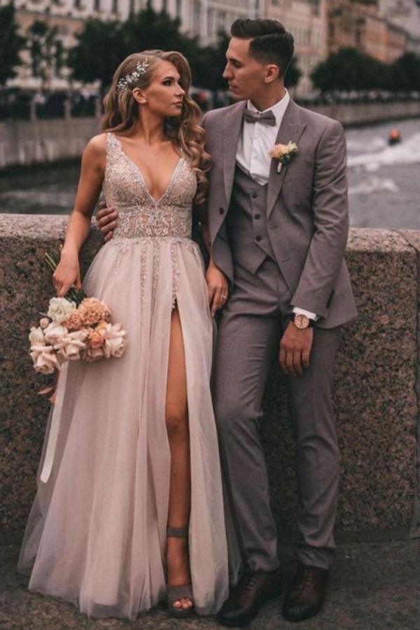 Boho-Brautkleid in A-Linie mit V-Ausschnitt, Tüll und Spitze, Schlitz und Applikationen