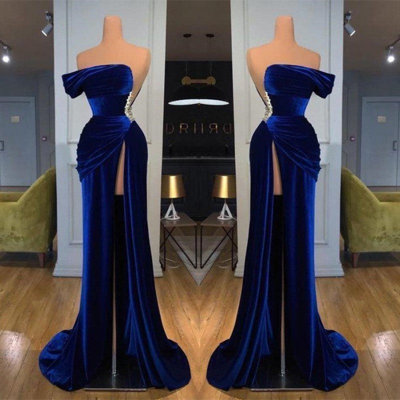 Dunkelblaues One-Shoulder-Meerjungfrau-Abschlussballkleid mit langem Schlitz und Perlen