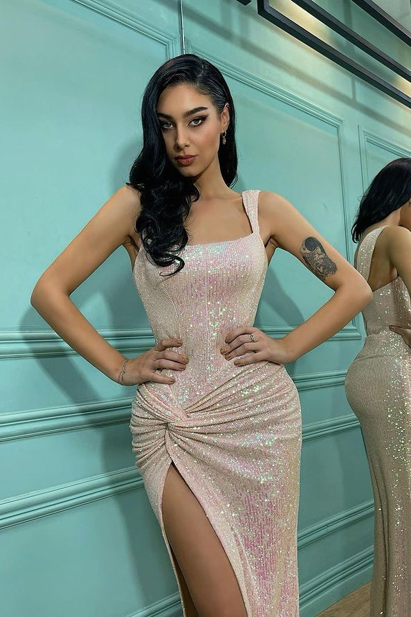 Elegantes Meerjungfrau-Abendkleid mit Schulterträgern und Pailletten und Schlitz