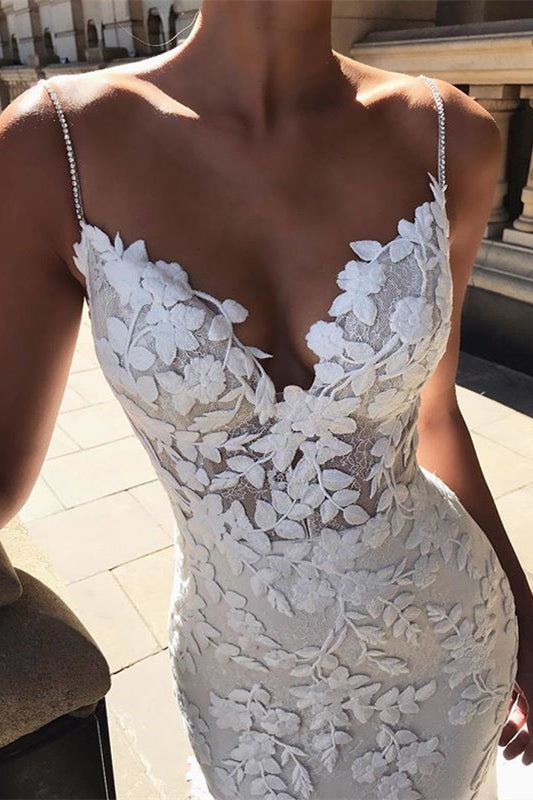 Spaghettiträger, rückenfreies, langes Meerjungfrau-Brautkleid mit Spitzenapplikationen