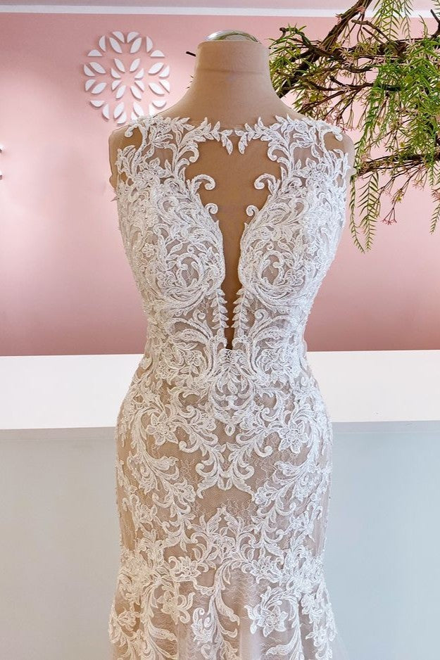 Glamouröses Bateau-Brautkleid im Meerjungfrau-Stil mit appliziertem Spitzentüll