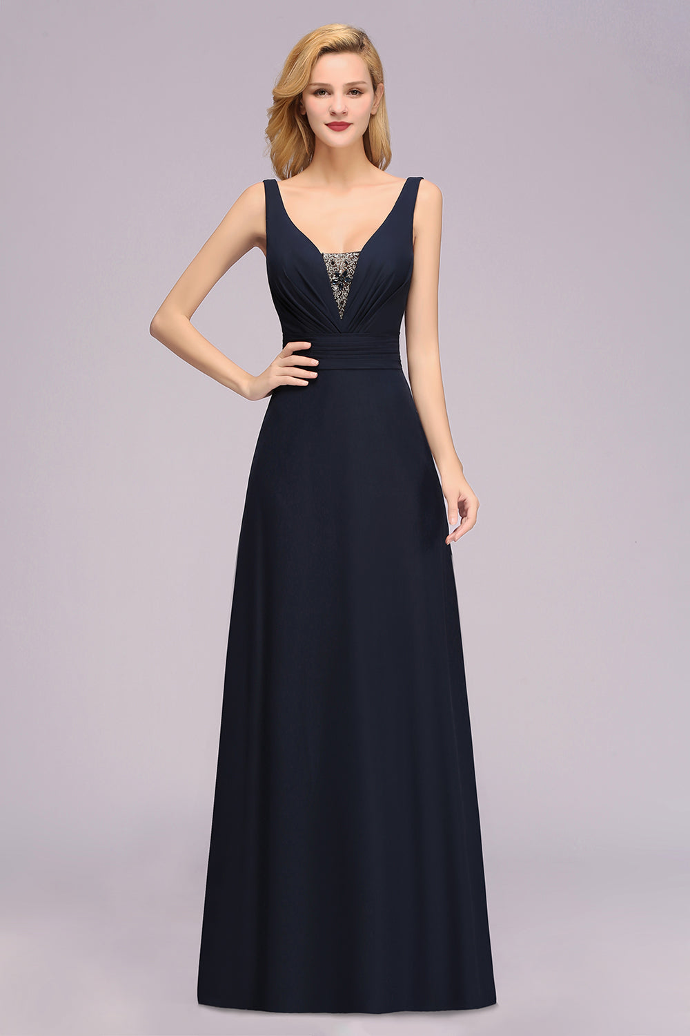 Finden Sie Designer Brautjungfernkleider Lang Günstig online bei babyonlinedress.de. Navy Blaues Brautjungfernkleid aus Chiffon maß geschneidert kaufen.
