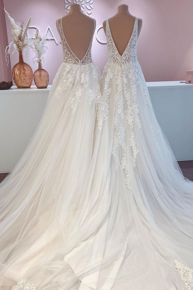 Rückenfreies A-Linien-Brautkleid aus Tüll mit breiten Trägern und Spitzenapplikationen