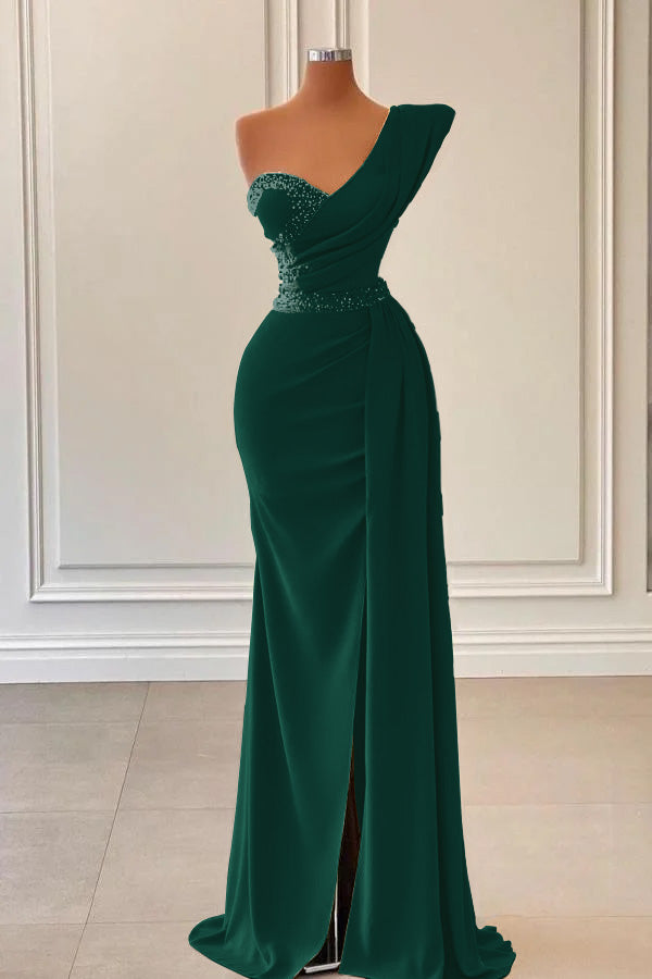 Salbeifarbenes One-Shoulder-Schlitz-Meerjungfrau-Abschlussballkleid mit Perlen