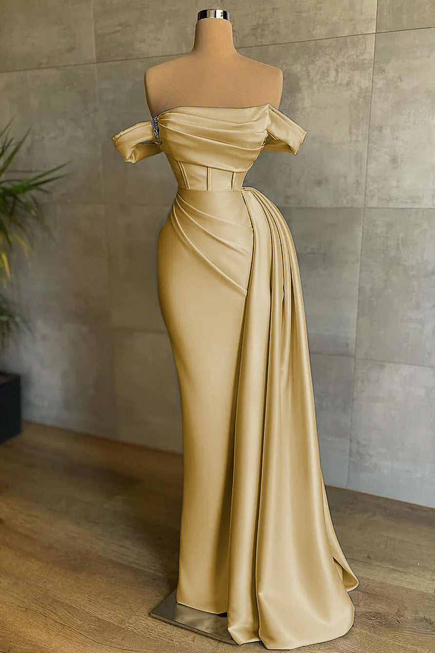 Ovlias Wunderschönes weißes, schulterfreies Ballkleid im Meerjungfrau-Stil mit Falten