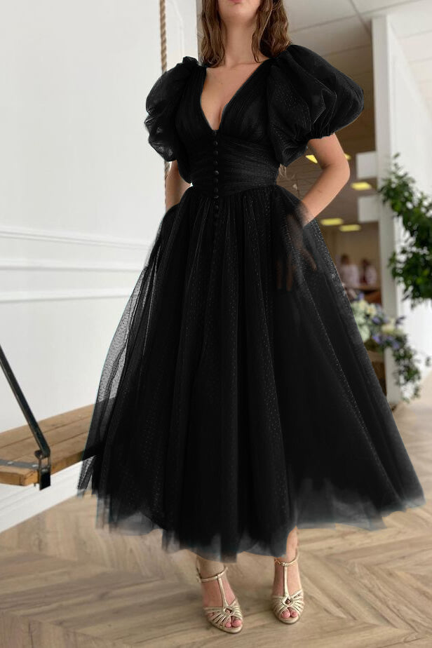 Dunkelgrünes Tüll-Abendkleid mit V-Ausschnitt, A-Linie, kurze Ärmel, gerüscht