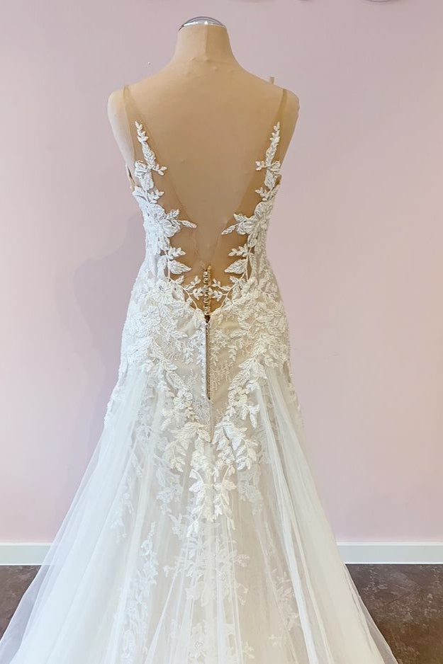 Atemberaubendes Brautkleid in A-Linie mit Spaghettiträgern, Tüll und applizierter Spitze