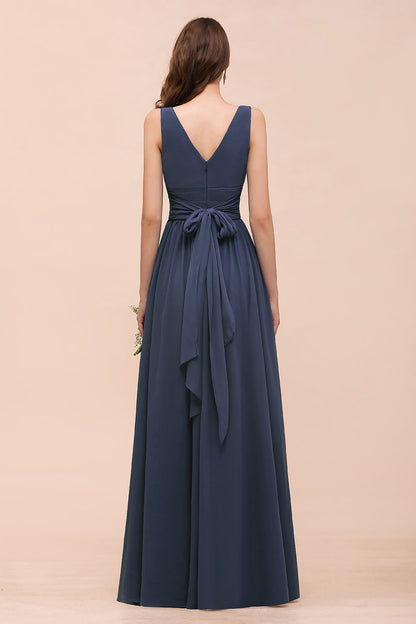 Babyonlinedress.de beitet Große Auswah von Grau Brautjungfernkleider Lang Günstig. Chiffon Kleider Hochzeitsparty für Sie zur Hochzeit gehen.