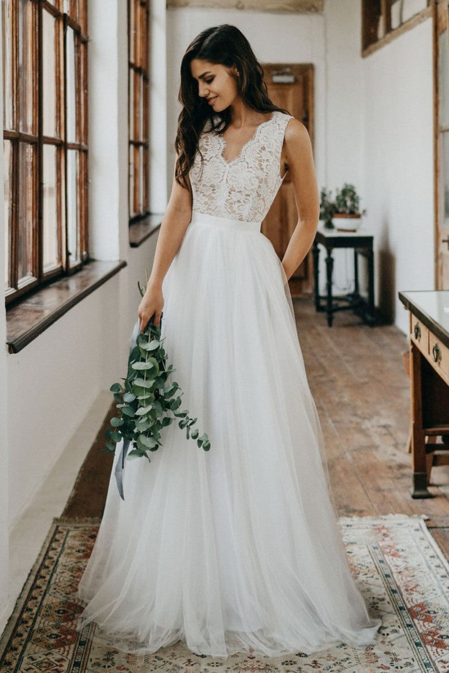 Ärmelloses Spitzen-Boho-Hochzeitskleid
