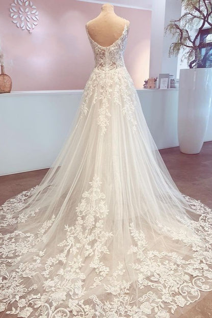 A-Linien-Brautkleid aus Spitze mit V-Ausschnitt