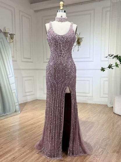 Elegantes, quadratisches, mit Perlen besticktes, formelles Illusions-Abendkleid mit Schlitz