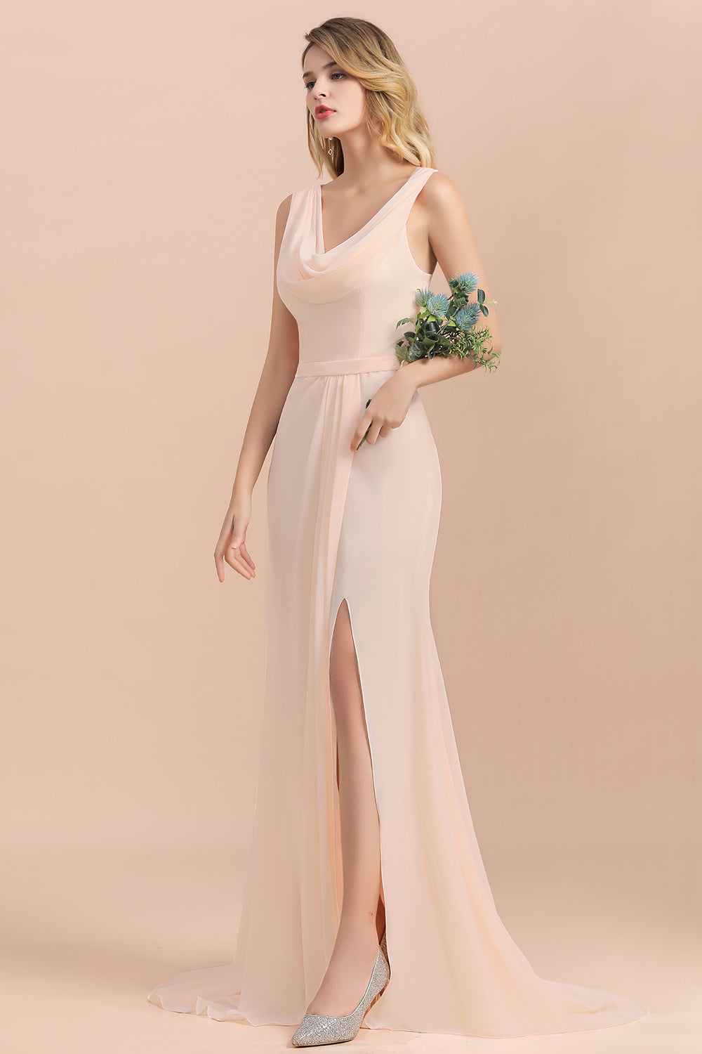 Bestellen Sie Champagne Brautjungfernkleider Lang online bei babyonlinedress.de. Chiffon Kleider Für Brautjungfern für Sie zur Hochzeit gehen.