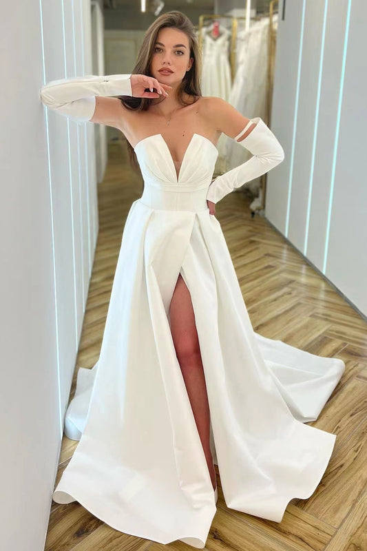 Weißes Ballkleid in A-Linie mit langen Ärmeln, V-Ausschnitt und Schlitz
