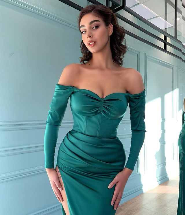 Dunkelgrünes Meerjungfrau-Abendkleid mit langen Ärmeln