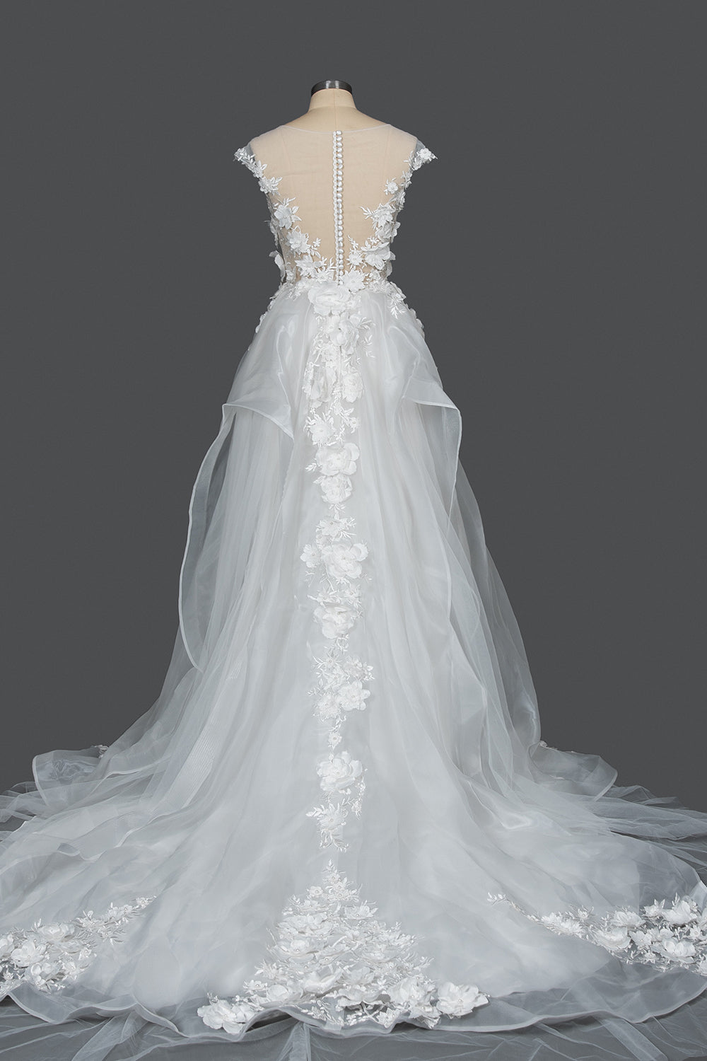 Ballkleid-Hochzeitskleid mit Flügelärmeln, Juwelen und Blumenapplikationen