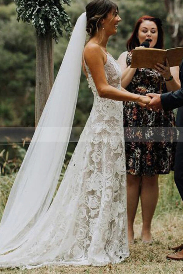 Bezauberndes, rückenfreies A-Linien-Brautkleid mit Spaghettiträgern