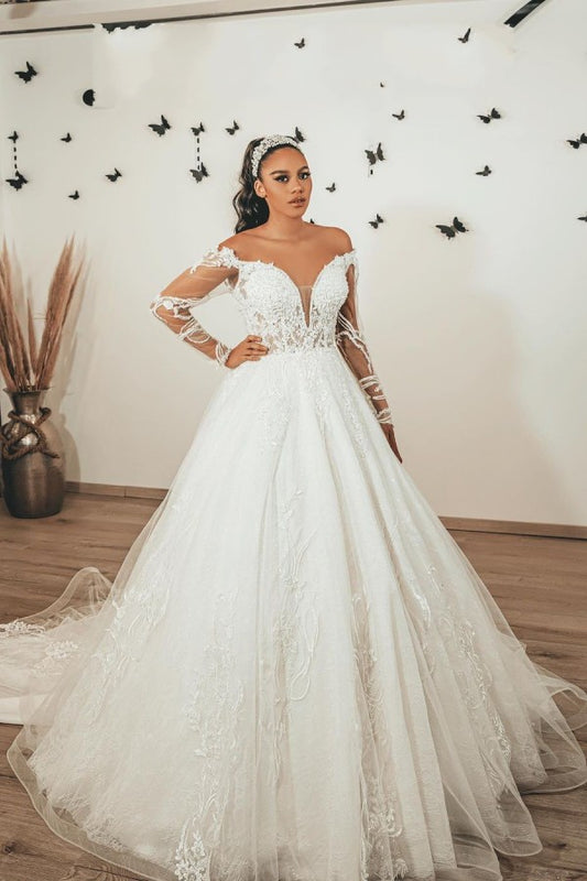A-Linie, herzförmiges, langärmliges Tüll-Brautkleid mit Spitzenapplikationen