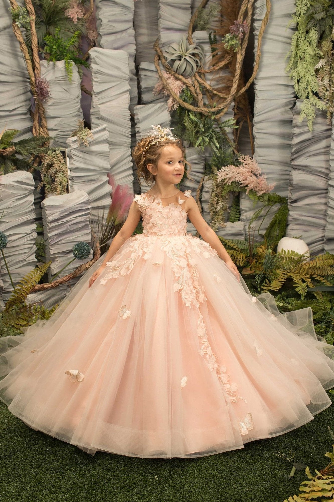 Hier können Sie Luxus Blumenmädchenkleider Prinzessin online bei babyonlinedress.de kaufen. Kinder Hochzeitskleider Rosa aus Tüll zur Hochzeit gehen.