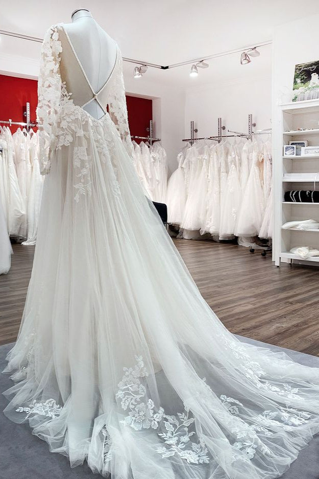 A-Linien-Hochzeitskleid aus Spitze mit langen Ärmeln, offenem Rücken und Tüllapplikationen