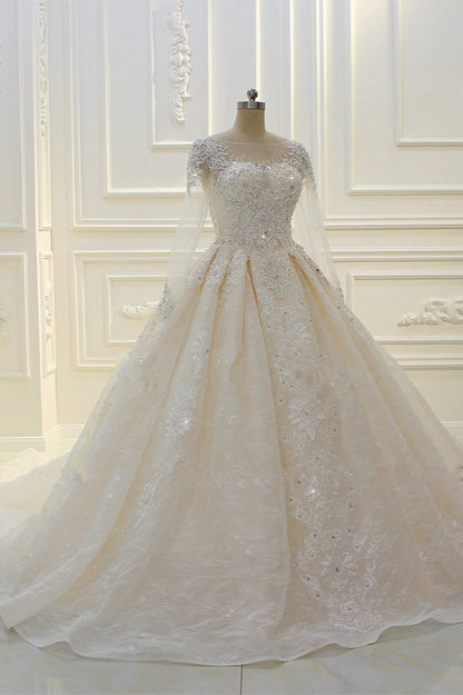 Langärmliges, perlenbesetztes Ballkleid-Brautkleid von Bateau mit Spitzenapplikationen