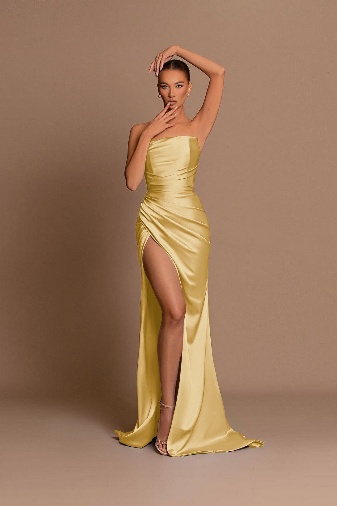 Hellblaues Abendkleid, schulterfreies, plissiertes Ballkleid mit Schlitz