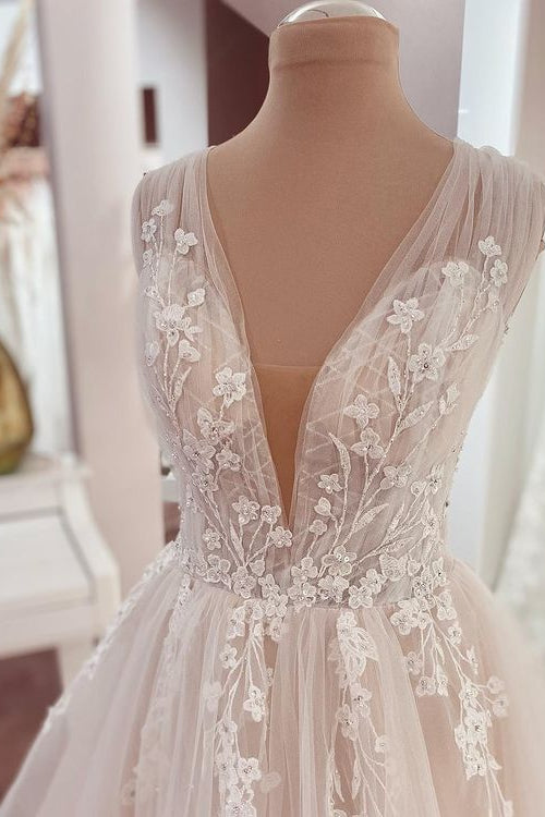 A-Linien-Brautkleid mit breiten Trägern, Rüschen, Applikationen, Spitze und Tüll